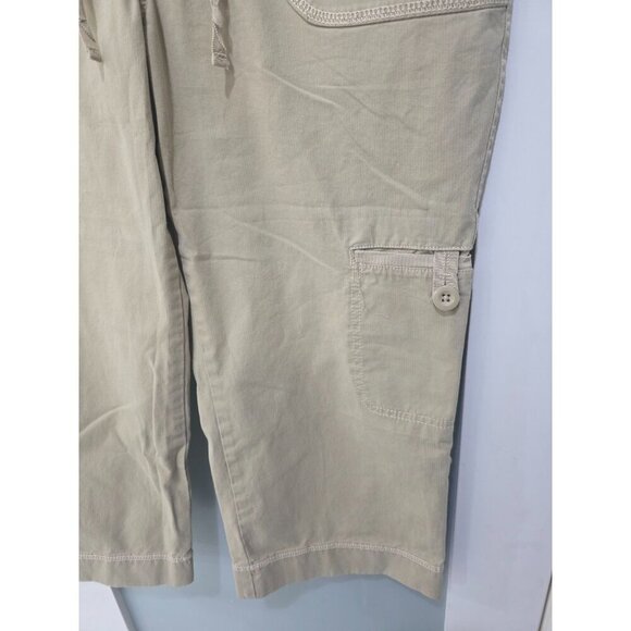 Eddie Bauer Size 12 Tan Khaki Capri Cargo Pants Wide Leg Utility Hiking - Picture 11 of 16